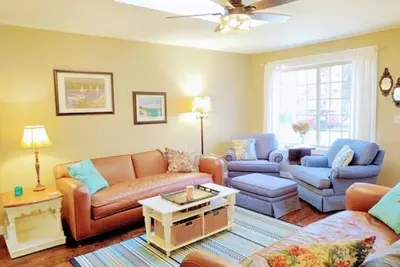 Image de Welcoming 3-bedroom cottage with Ac in Shorewood-Tower Hills-Harbert