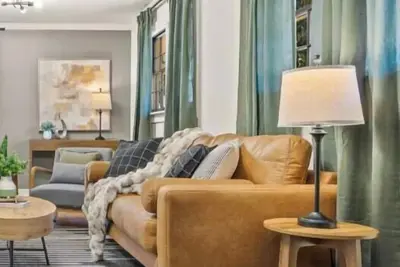 Image de Near Emory Spine Hosp • Single Story • Fenced Yard  • w Kings