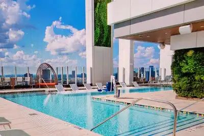 Image de 2-bdrm Presidential Condo about 1 mile from Mercedes-Benz Stadium/Fifa World Cup