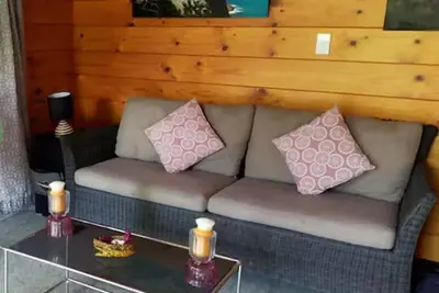 Image de Steve\"s Cozy Retreat -Prime views, quiet, secluded & just a short walk to town