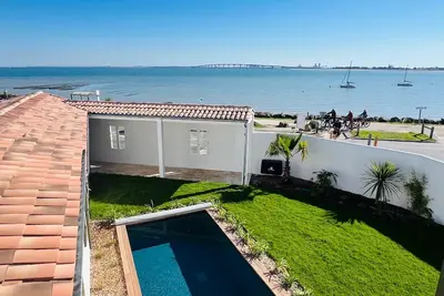 Image de Maison neuve sur l’île de ré au bord de l’océan avec vue imprenable! !