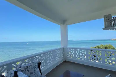Image de 2bedroom beachfront Apartmnt Mombasa, Seaview, Ac, pool, gym, restaurant, beach access