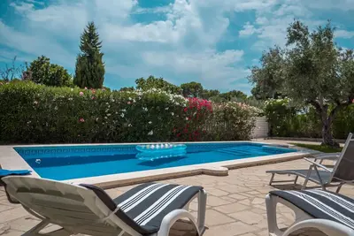 Image de Villa de plain-pied avec jardin privé en Espagne