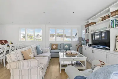 Image de Beautiful 3 bed bungalow | Quiet location | Rock