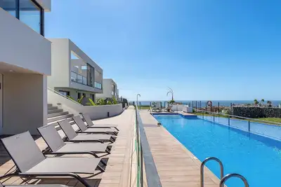 Image de Mijas 3br bi-level house, Pool & Gym with sea view