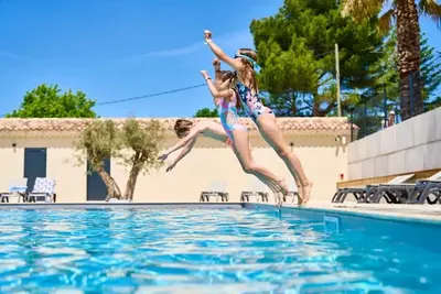 Image de Camping 3 étoiles - Piscine  - ccbegfd