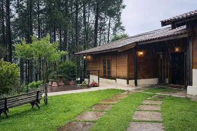 Image de Charming house in Campos do Jordão with 4 suites.