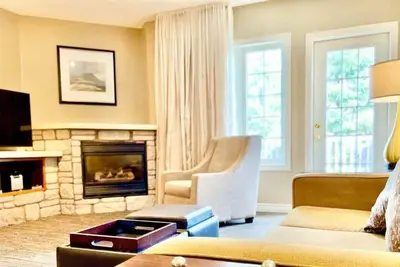 Image de Cozy 1-Bedroom Romantic Retreat with full Kitchen