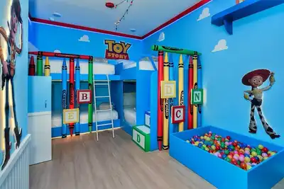 Image de Paradiso Grande Luxury 5br w/ Pool + Theater