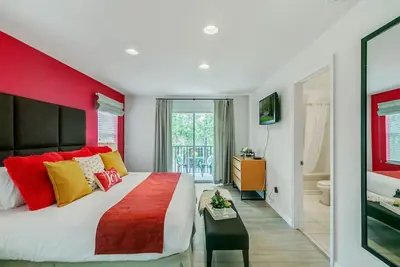 Image de 2772 Disney 4bd Resort Home + Private Spa