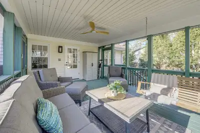 Image de Home 1 Mi to Dtwn Cary! Easy Commute to Triangle