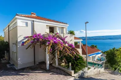 Image de Seven Bedroom Villa with Outdoor Pool