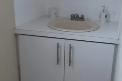 Image de Daily Spot - Tranquil two-bedroom apartment surrounded by lush tropical views.