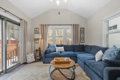 Image de \nTotally Renovated 3 Bed/2 bath house in Downtown Milwaukee