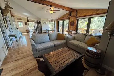 Image de Adventure by Day, Cozy Nights, 2-bedroom cabin on Scenic Myakka River w/Ac