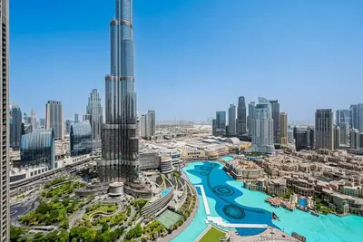 Image de Iconic Burj Khalifa & Fountain Views 5 min walk away from Dubai Mall