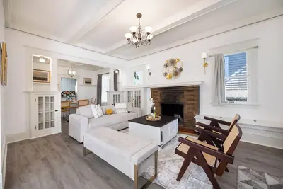 Image de Walk to Uw & Seattle Children’s • 2 Parking • 24/7 Adt Security