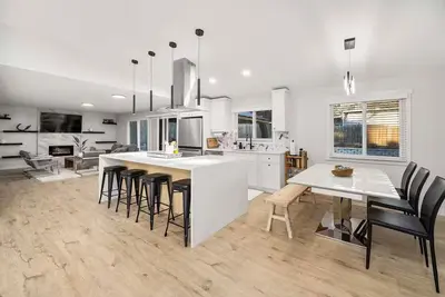 Image de Sleek & Modern - Airport to Seattle