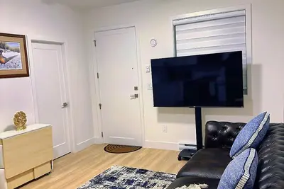 Image de Luxury 2-Bedroom Suite at Bear Mountain | Victoria