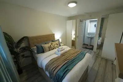 Image de Modern 3-Bed Detached Home-Contractors, Families & Professionals