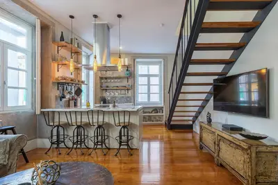 Image de Stylish Downtown Porto Duplex 2br Walk everywhere!
