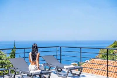 Image de Atlantic Pebble Villa - stunning sea and mountain views with heated pool,