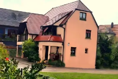 Image de Maison de vacances 'Sur La Route Du Vin' avec balcons et Wi-Fi