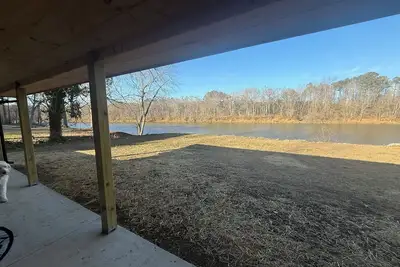 Image de The Last Bend Lodge, cozy and private home on the Coosa River!