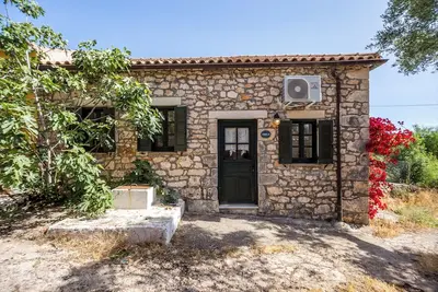 Image de Villa Stavlo - Charming Cottage-Style Villa in Zakynthos – Ideal for Couples