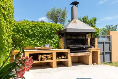 Villa Empordà · Bbq · Pool · WiFi · Parking · A/A