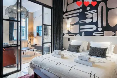 Host Inn - Fancy Sūite