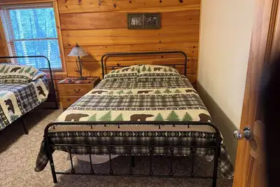 Image de 11 Serene acres with 5-bedroom cabin near Rochford, family, Mickelson, outdoors