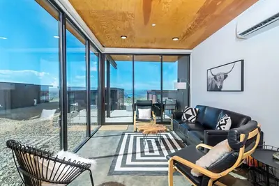 Image de Sunset Splendor - Relax & UnWine 3b