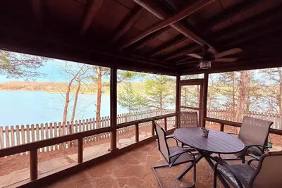 Image de Log Cabin Retreat Two Cabins, One Stay