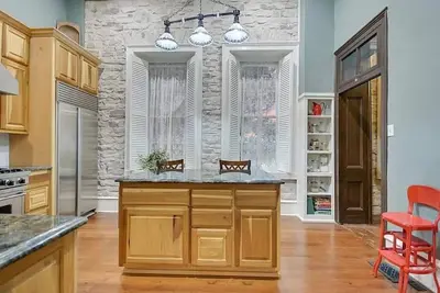 Image de Timeless Elegance 4 Bedroom Historic Home in Lampasas, Tx