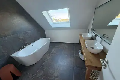 Image de Maison de charme rénovée - Plage à pied - 8 pers