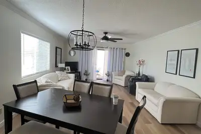 Image de 3 bed/2 bath condo in a beautiful 55+complex! 30 Day minimum stay! Must be 55+