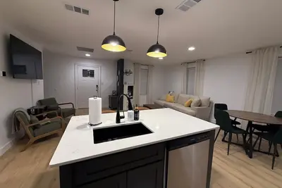 Image de A Little Retro, A Lot Cozy—Your Abilene Retreat.