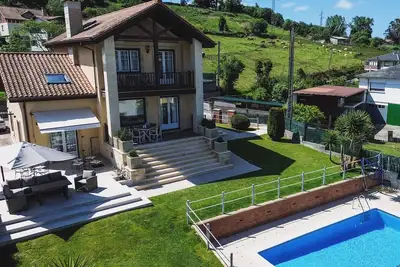 Image de Villa Los Olivos Coastal house in Cantabria with swimming pool (perfect for summer).
