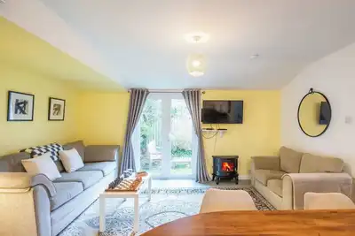 Image de Belle maison de vacances privée pour 4 personnes avec Wifi, Tv, terrasse et animaux admis