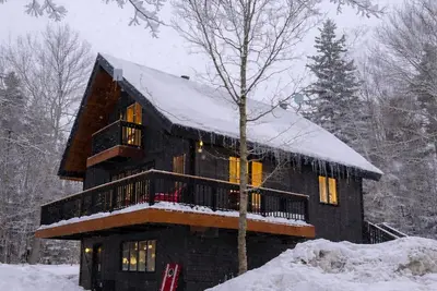 Image de Kid Friendly Cabin, Mount Snow 8 Min, Hot Tub, Game Room, Fire Pit, Dogs Ok