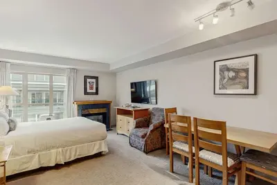 Image de Whistler - Whistler Peak Lodge 305