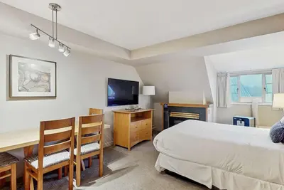 Image de Whistler - Whistler Peak Lodge 513