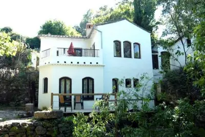 Image de mit Terrasse in der Nähe eines Wasserfalls by Interhome