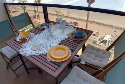 Image de Studio avec balcon vue mer, parking et climatisation à Canet-en-Roussillon