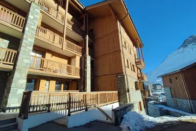 Image de Tignappart Garage et skis aux pieds!