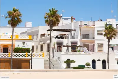 Image de Spacious 6br Coastal Retreat - Ideal for Groups - House