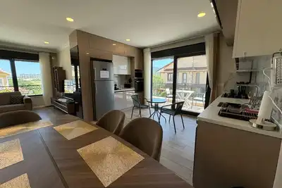 Image de Luxurious 3-bedroom Izmit Apartment with Mountain View