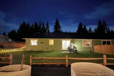 Image de Clean 2br Home with Peloton Bike & Tread in Puyallup