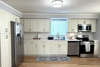 Image de Cardinals Nest/ Newly Renovation/ Near Bsu.